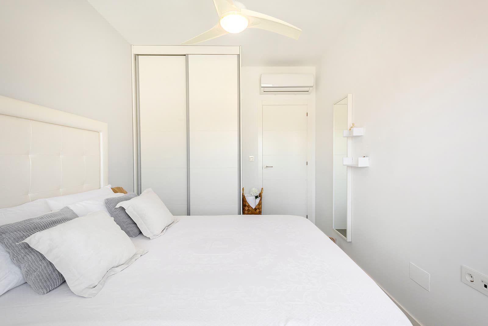 Apartamento Planta Media de 4 dormitorios en Pilar de la Horadada