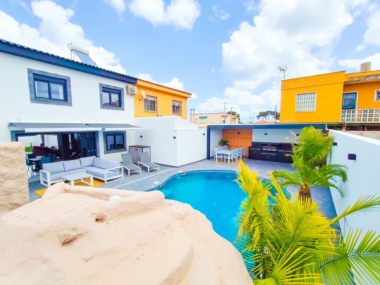 5 bed Townhouse in Los Urrutias