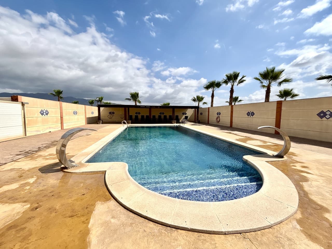Villa - Chalet de 6 dormitorios en Fuente Alamo de Murcia