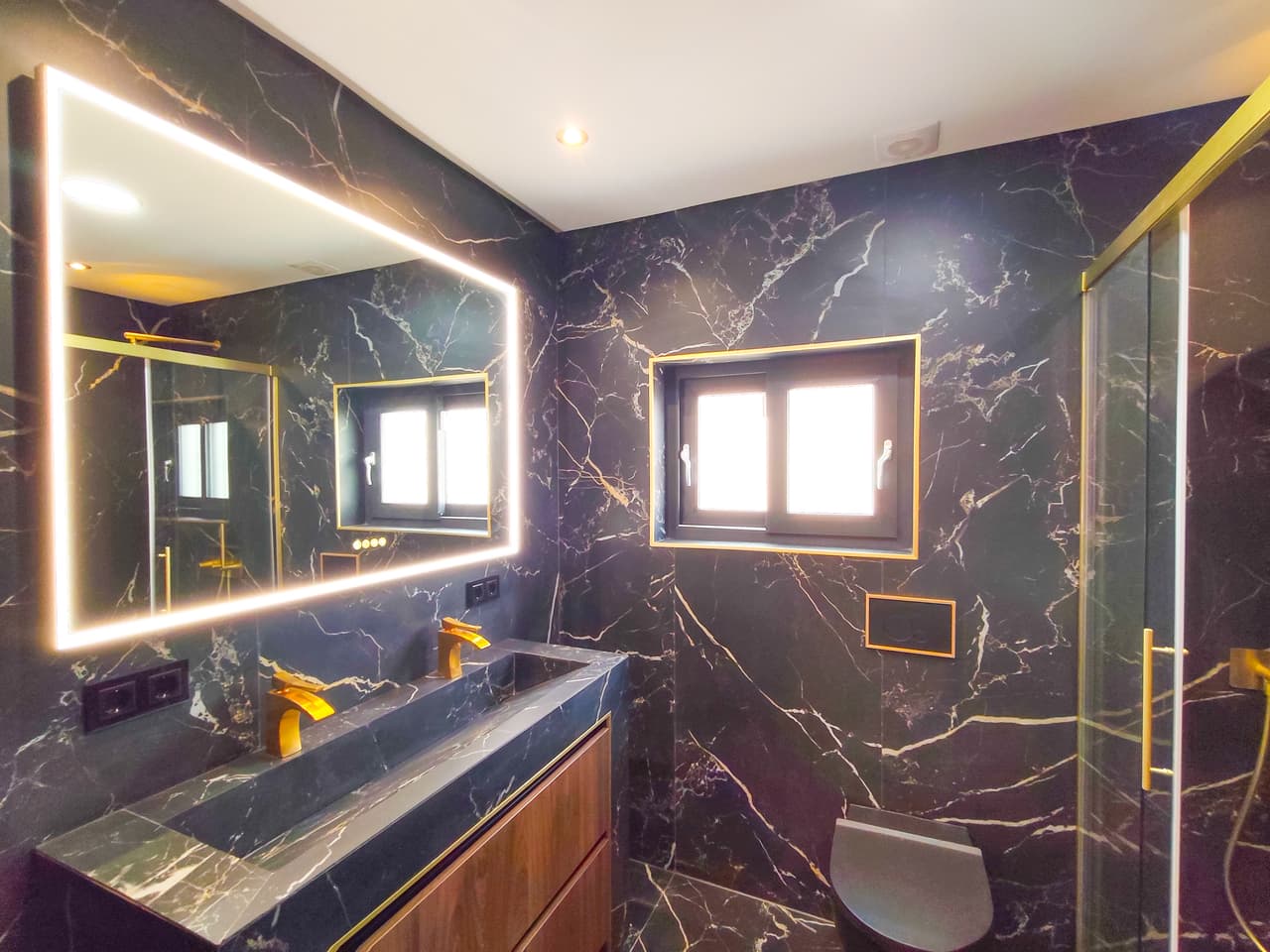 5 bed Townhouse in Los Urrutias
