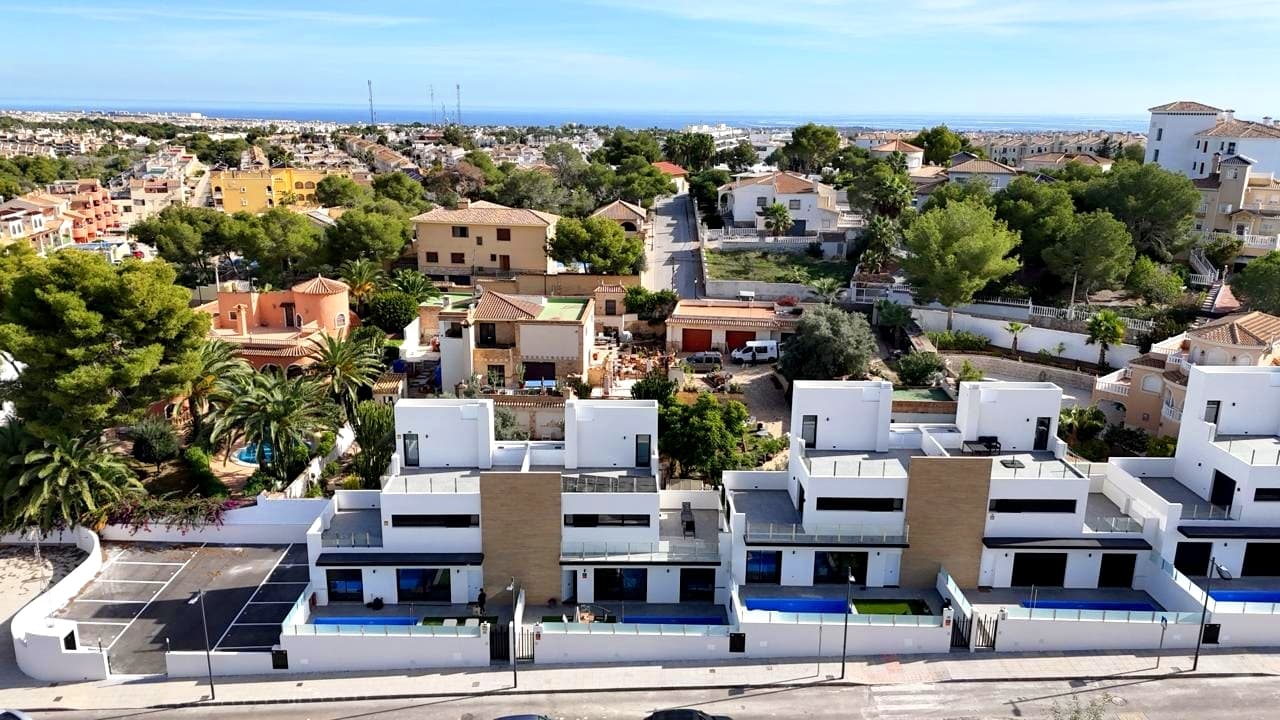 2 bed Detached Villa in Villamartin