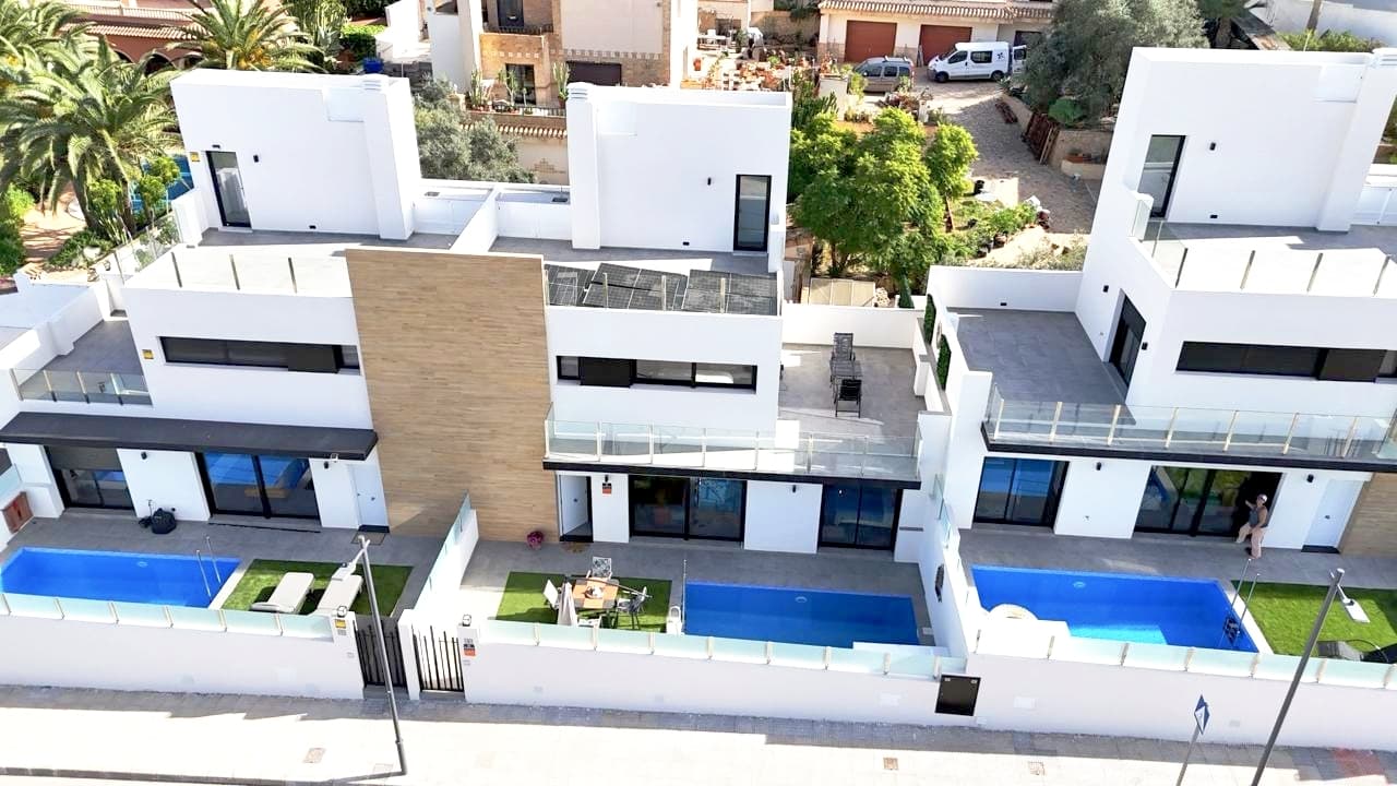 2 bed Detached Villa in Villamartin