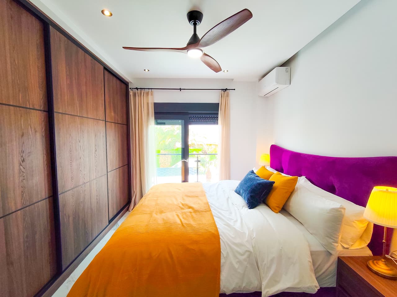 5 bed Townhouse in Los Urrutias