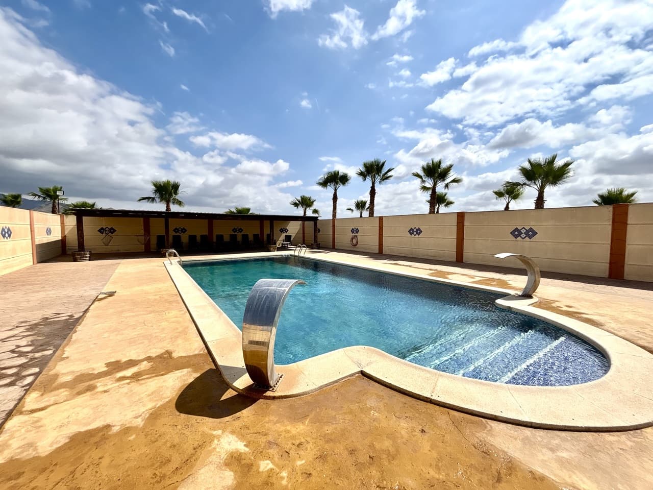 Villa - Chalet de 6 dormitorios en Fuente Alamo de Murcia