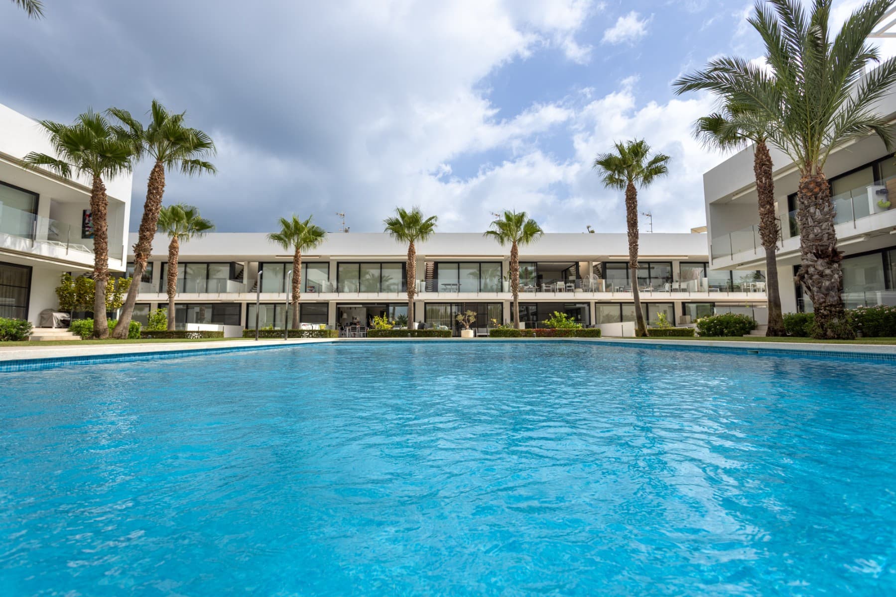 3 bed Middle Floor Apartment in Mar de Cristal