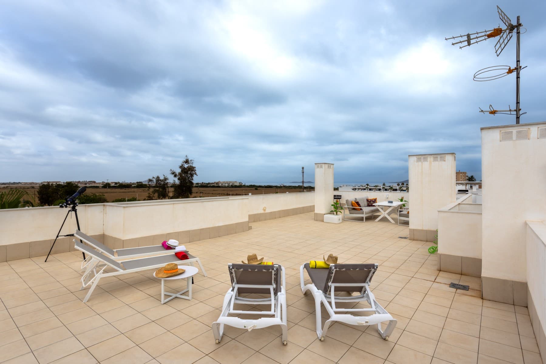 3 bed Middle Floor Apartment in Mar de Cristal