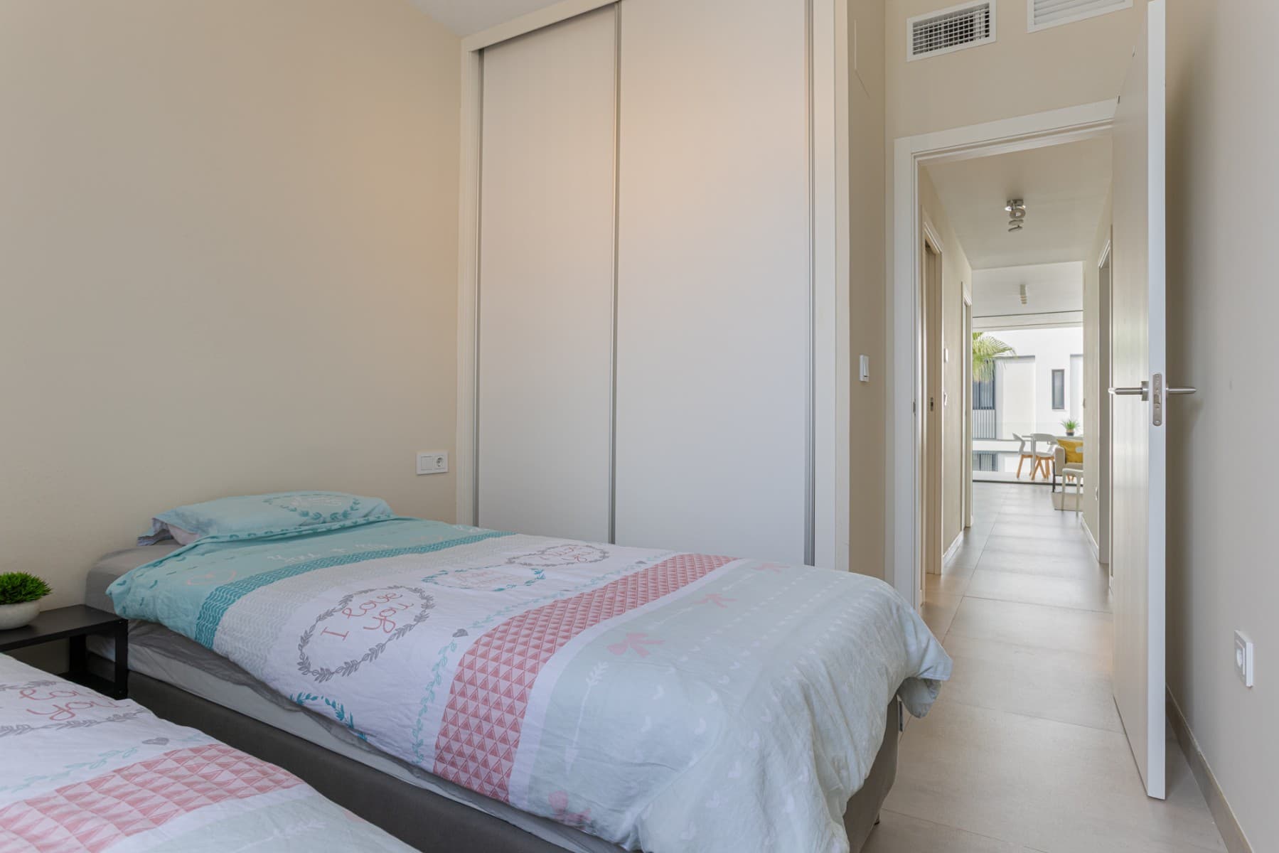 3 bed Middle Floor Apartment in Mar de Cristal