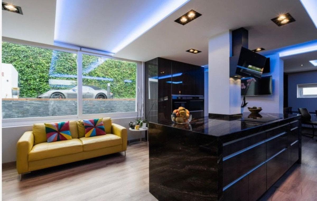 8 bed Detached Villa in Marbella