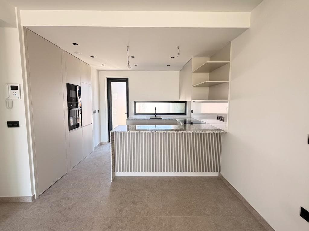 2 bed Middle Floor Apartment in Los Alcazares