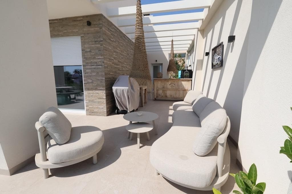 Villa - Chalet de 3 dormitorios en Algorfa
