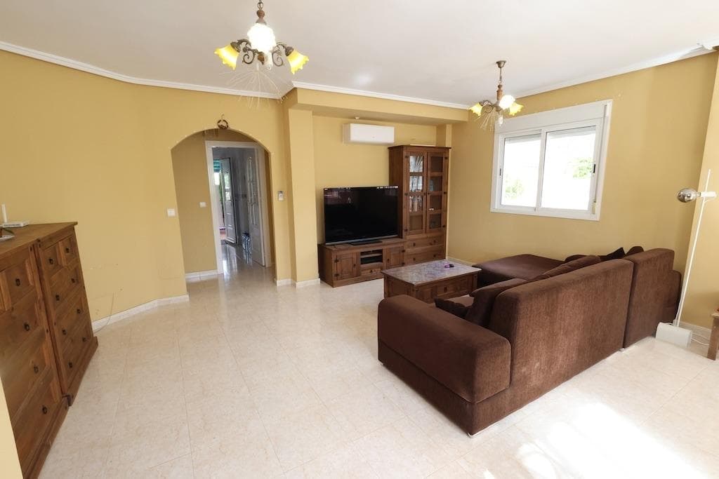 5 bed Townhouse in Rojales