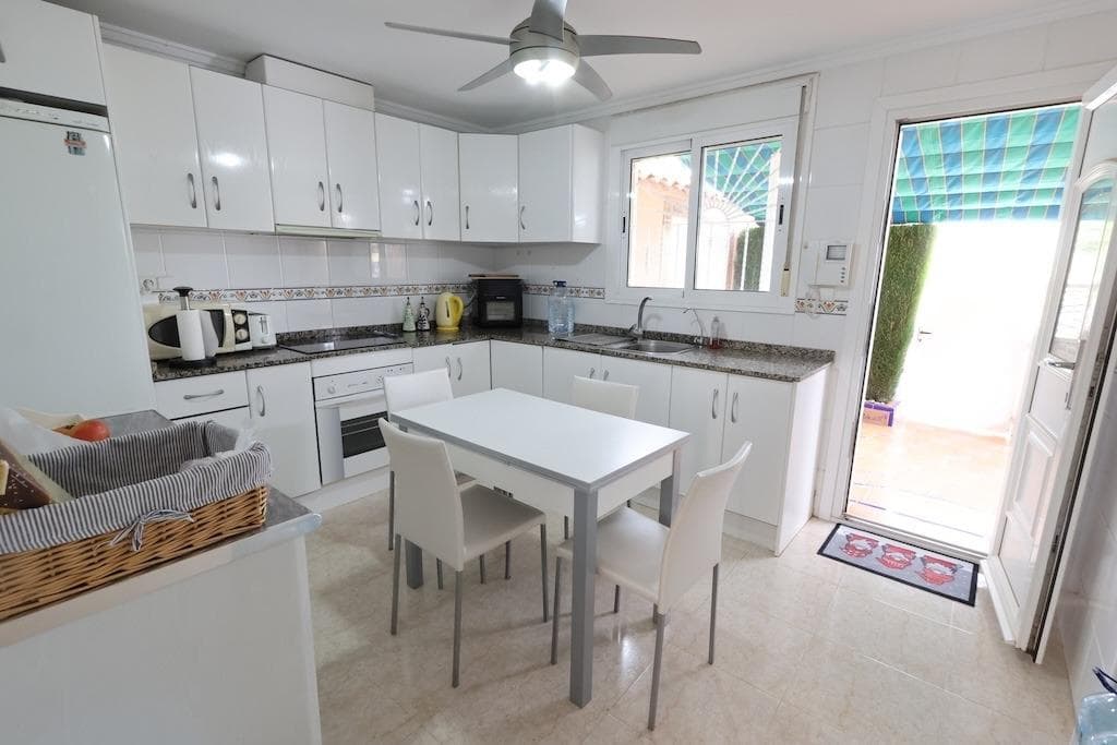 5 bed Townhouse in Rojales