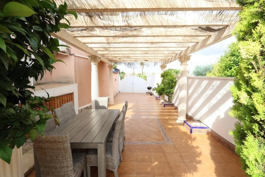 5 bed Townhouse in Rojales