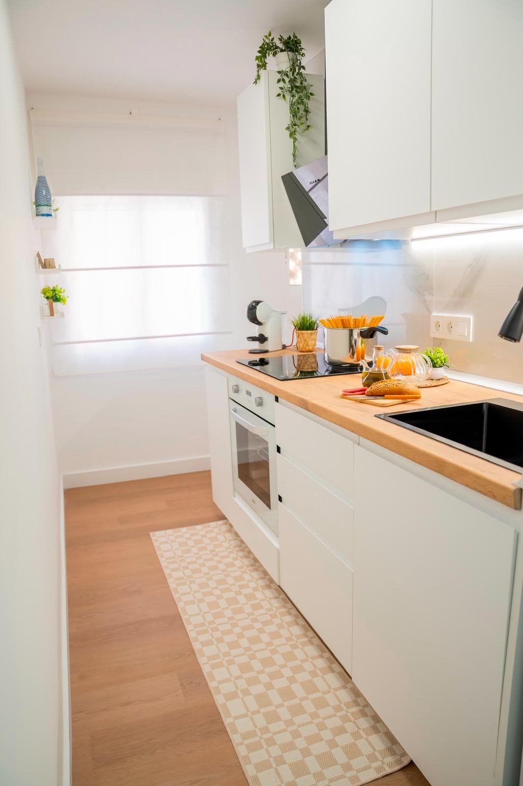 3 bed Middle Floor Apartment in Lo Pagan