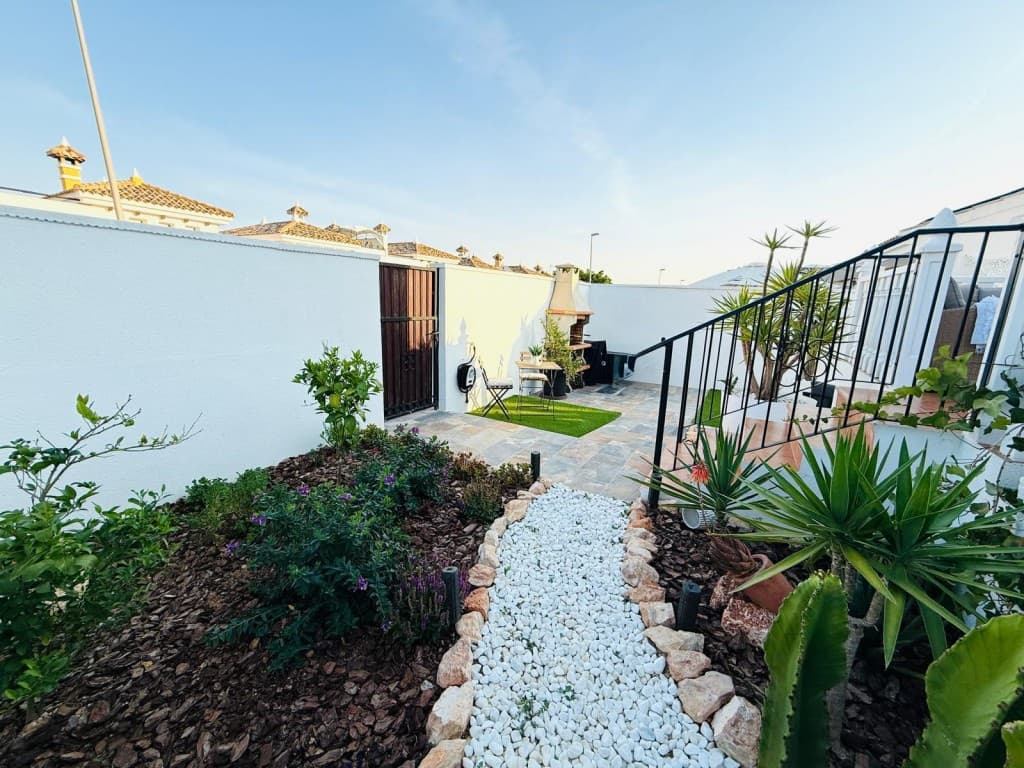 Villa - Chalet de 3 dormitorios en Sucina