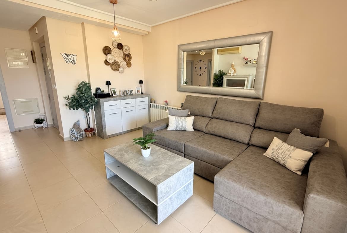 Tussenverdieping Appartement met 2 slaapkamers in Hacienda Riquelme