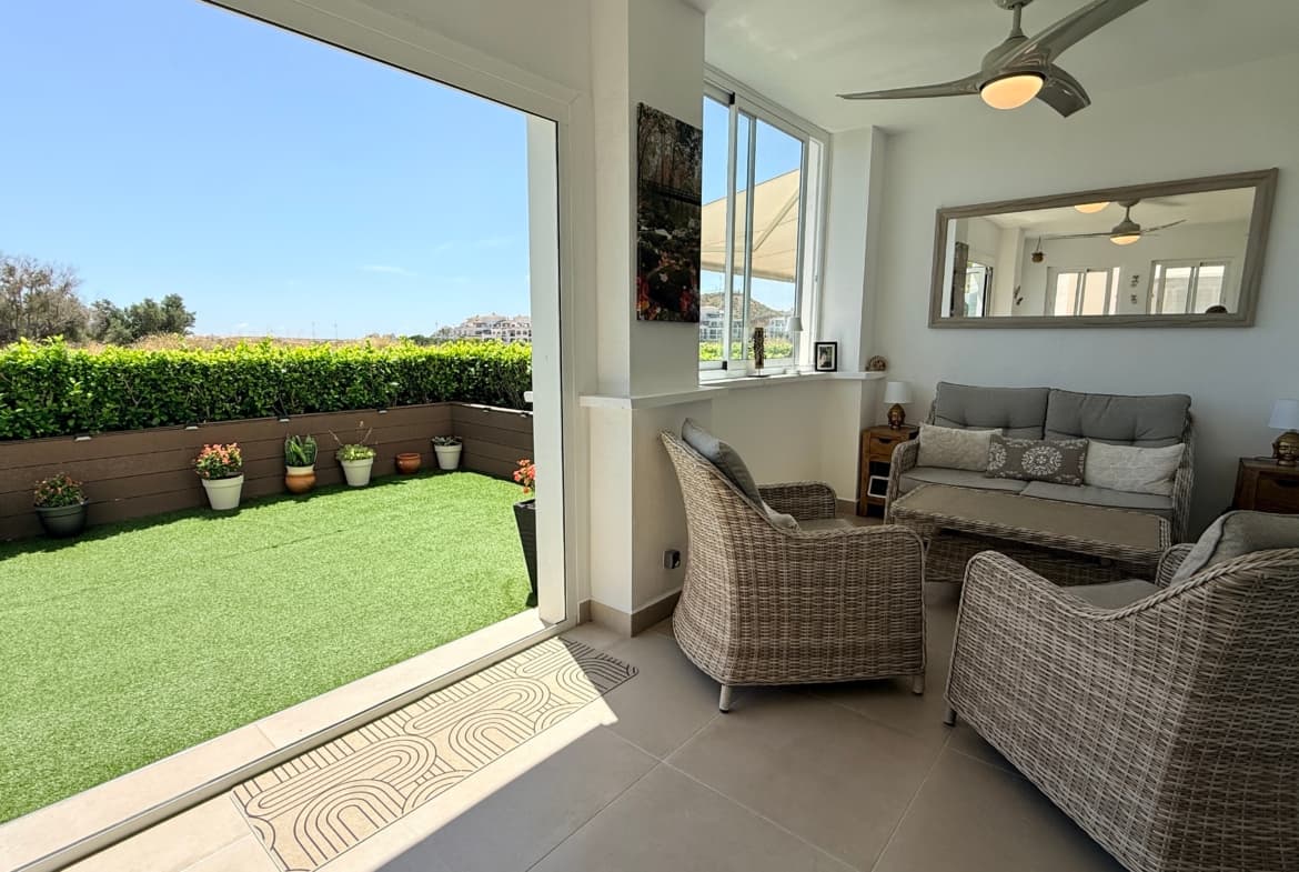 Tussenverdieping Appartement met 2 slaapkamers in Hacienda Riquelme