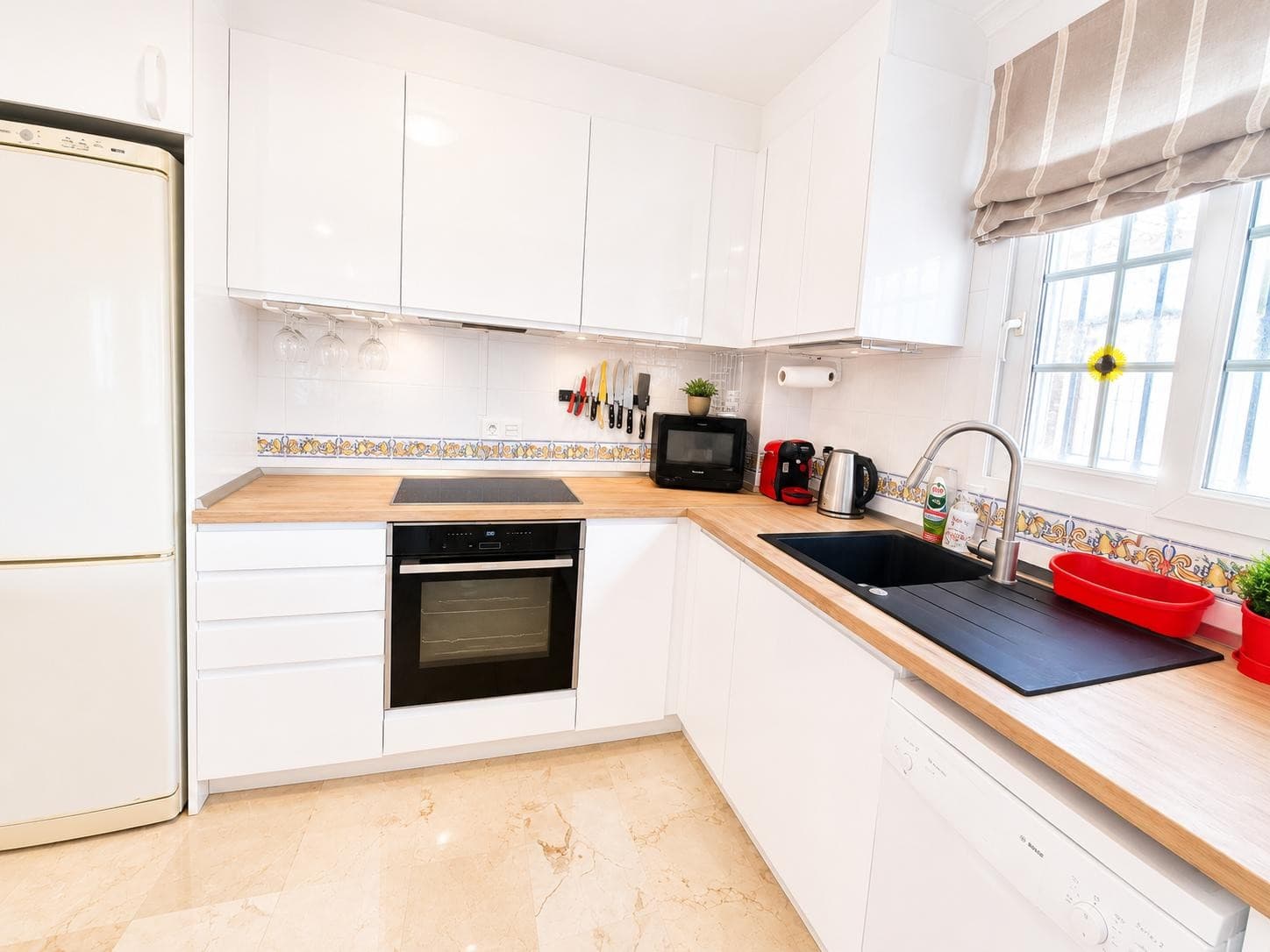 2 bed Middle Floor Apartment in Los Dolses