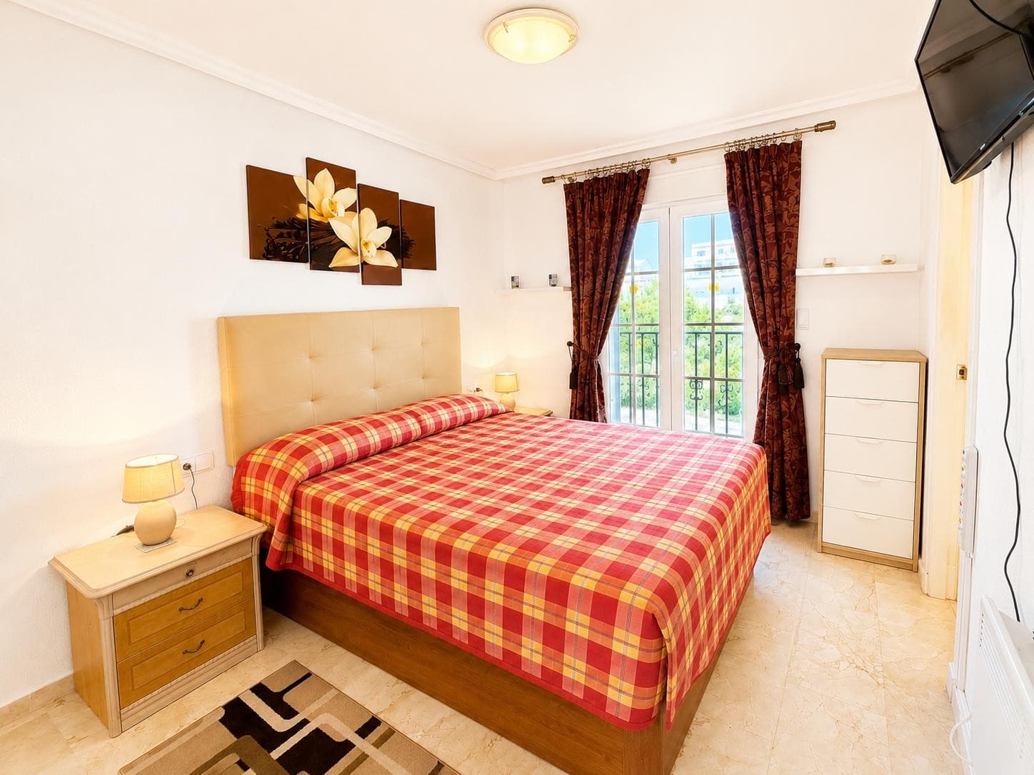 2 bed Middle Floor Apartment in Los Dolses