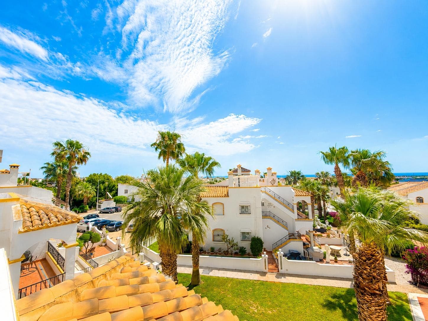 2 bed Middle Floor Apartment in Los Dolses