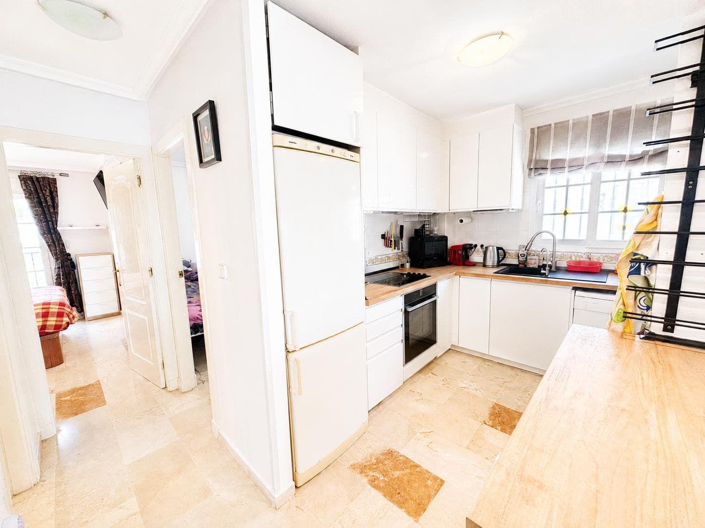 2 bed Middle Floor Apartment in Los Dolses