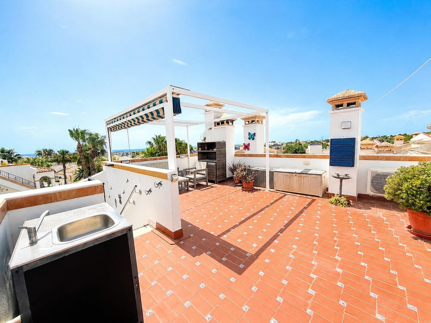 2 bed Middle Floor Apartment in Los Dolses