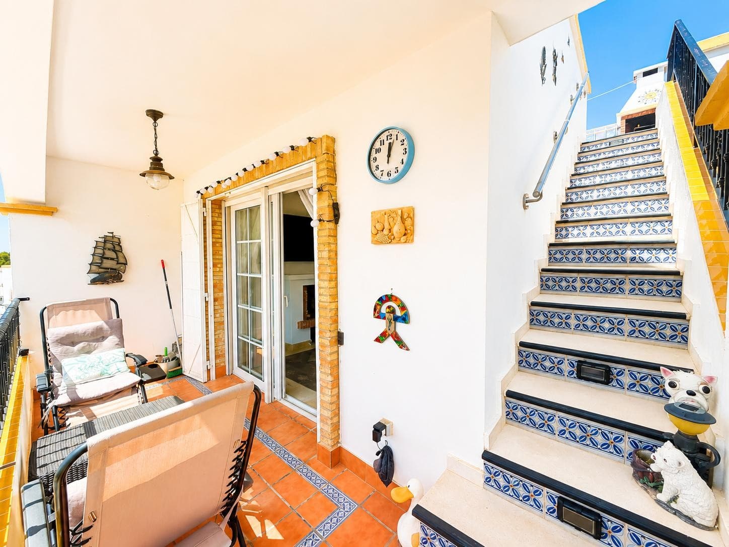 2 bed Middle Floor Apartment in Los Dolses