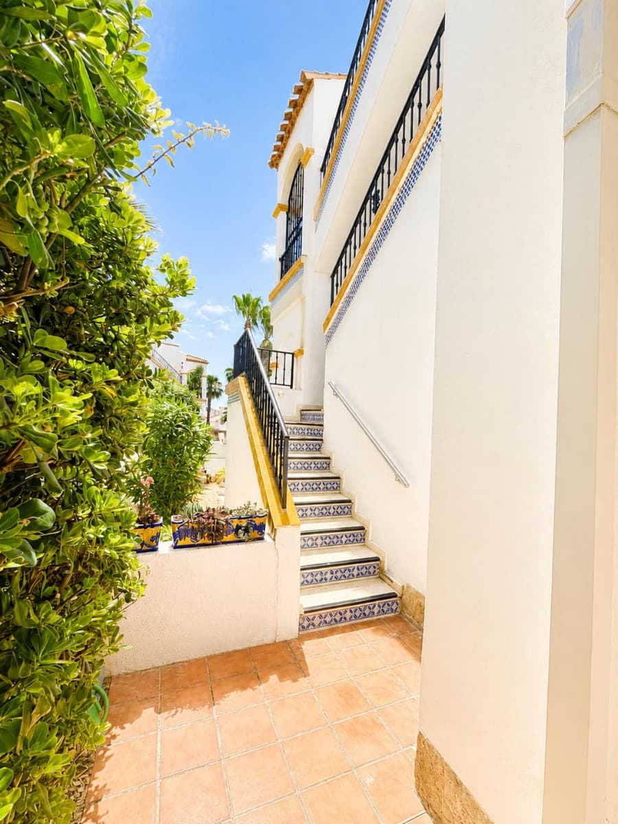 2 bed Middle Floor Apartment in Los Dolses