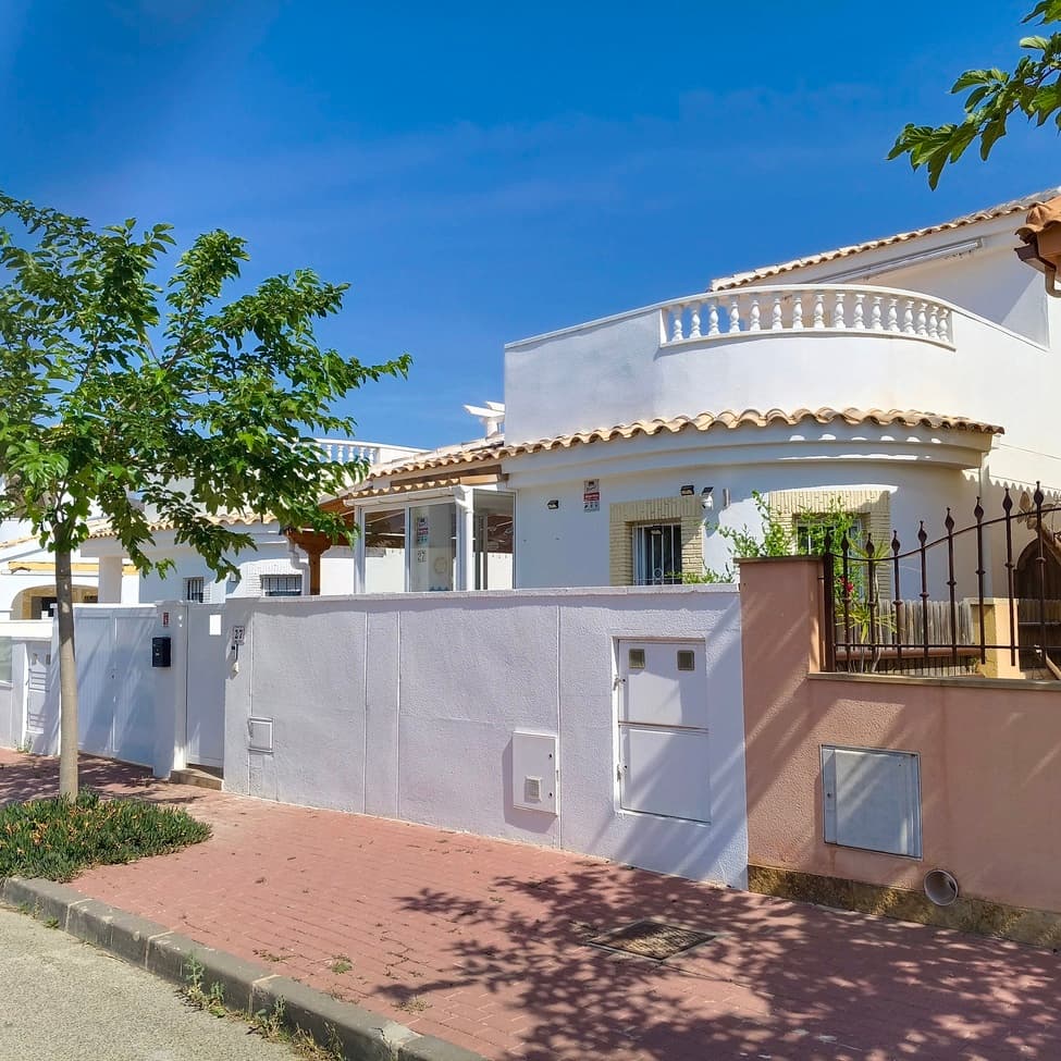 Villa - Chalet de 3 dormitorios en Sucina