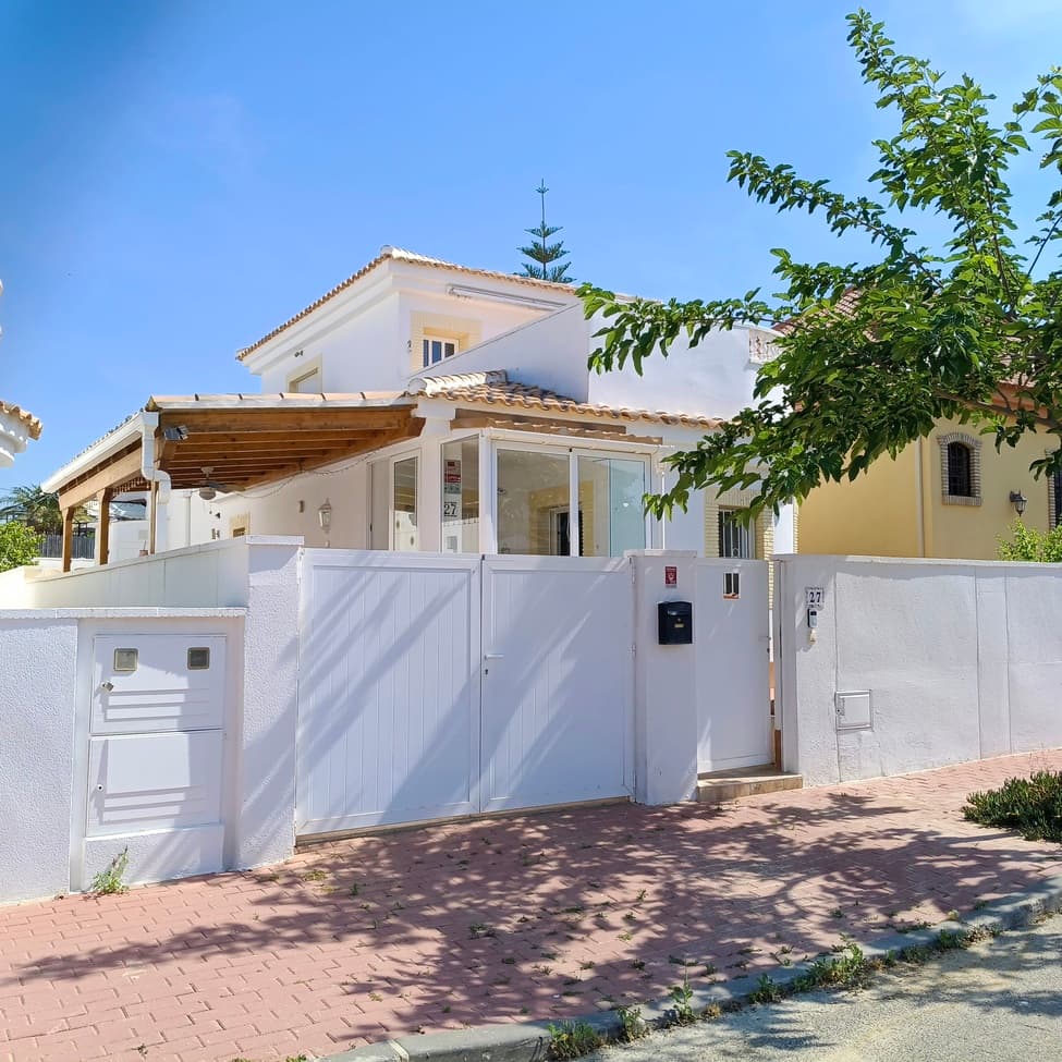 Villa - Chalet de 3 dormitorios en Sucina