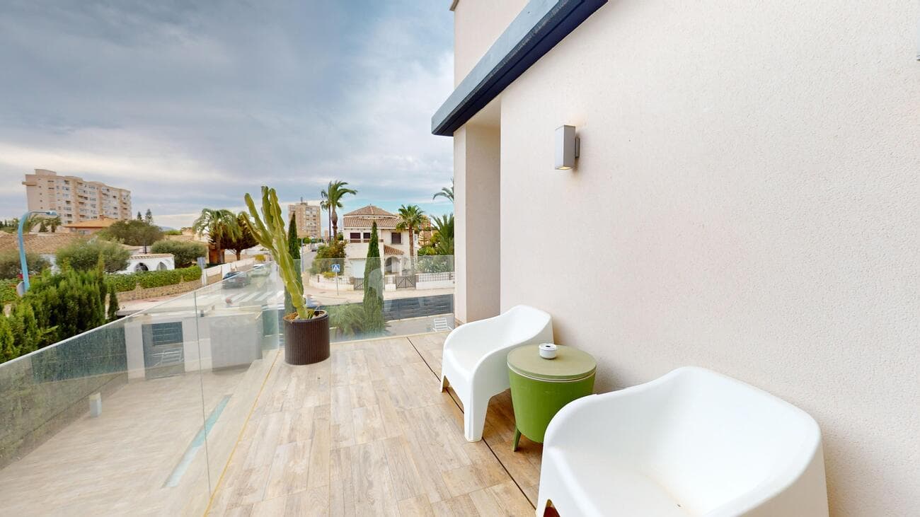 4 bed Detached Villa in Playa Honda