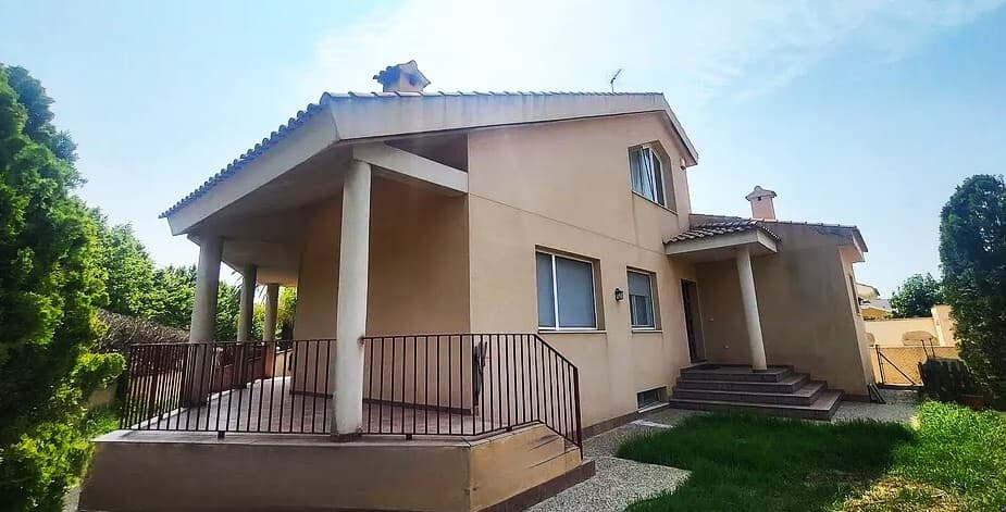 Vrijstaande Villa met 4 slaapkamers in San Javier