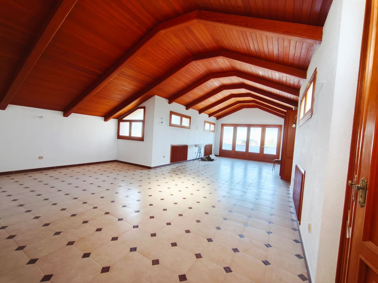 Vrijstaande Villa met 4 slaapkamers in Santiago de la Ribera