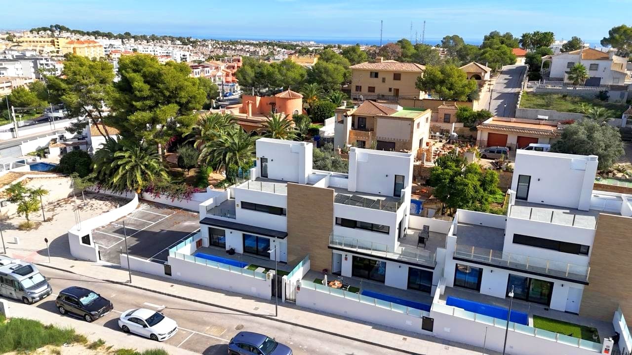 2 bed Detached Villa in Villamartin