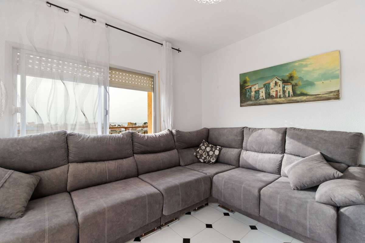 3 bed Middle Floor Apartment in Lo Pagan