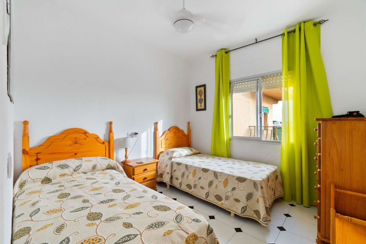 3 bed Middle Floor Apartment in Lo Pagan