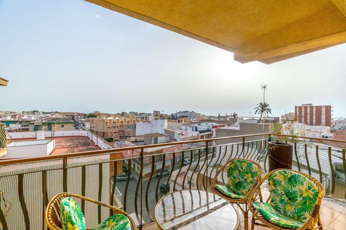 3 bed Middle Floor Apartment in Lo Pagan